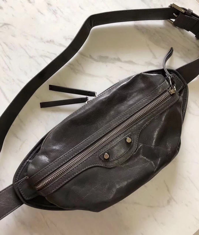 BALENCIAG巴黎世家 胸包 真皮  BL1400